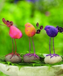 Happy Gardens Bird On River Stone Statues